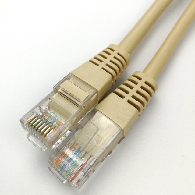 RJ45ネットワークのイーサネット パッチ・コード ケーブルの黄色へのUTP Cat5e Rj45